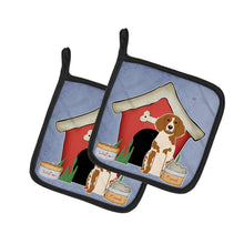 Load image into Gallery viewer, Dog House Collection Brittany Spaniel Pot Holders - Set of 2 - Heat-Resistant Kitchen Essentials BB2826PTHD