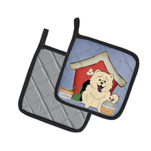 Load image into Gallery viewer, Dog House Collection Chow Chow White Pot Holders - Set of 2 - Heat-Resistant Kitchen Essentials