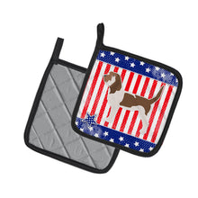 Load image into Gallery viewer, USA Patriotic Grand Basset Griffon Vendeen Pot Holders - Set of 2 - Heat-Resistant Kitchen Essentials BB3290PTHD