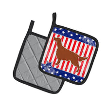 Load image into Gallery viewer, IUSA Patriotic rish Setter Pot Holders - Set of 2 - Heat-Resistant Kitchen Essentials BB3293PTHD