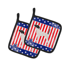 Load image into Gallery viewer, USA Patriotic English Pointer Pot Holders - Set of 2 - Heat-Resistant Kitchen Essentials BB3295PTHD