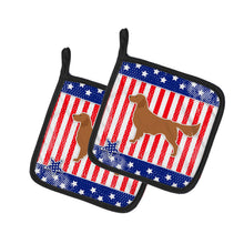 Load image into Gallery viewer, USA Patriotic Golden Retriever Pot Holders - Set of 2 - Heat-Resistant Kitchen Essentials BB3304PTHD