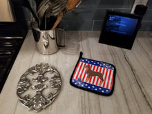 Load image into Gallery viewer, USA Patriotic Australian Kelpie Dog Pot Holders - Set of 2 - Heat-Resistant Kitchen Essentials BB3329PTHD