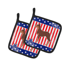 Load image into Gallery viewer, USA Patriotic Australian Kelpie Dog Pot Holders - Set of 2 - Heat-Resistant Kitchen Essentials BB3329PTHD