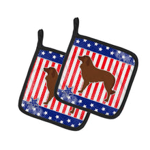 Load image into Gallery viewer, USA Patriotic Portuguese Sheepdog Dog Pot Holders - Set of 2 - Heat-Resistant Kitchen Essentials BB3331PTHD
