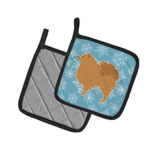 Load image into Gallery viewer, Winter Snowflake Pomeranian Pot Holders - Set of 2 - Heat-Resistant Kitchen Essentials BB3542PTHD