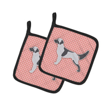 Load image into Gallery viewer, English Setter Checkerboard Pink Pot Holders - Set of 2 - Heat-Resistant Kitchen Essentials BB3581PTHD