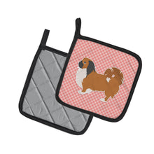Load image into Gallery viewer, Pekingese Checkerboard Pink Pot Holders - Set of 2 - Heat-Resistant Kitchen Essentials BB3638PTHD