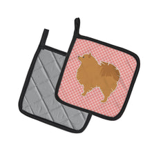 Load image into Gallery viewer, Pomeranian Checkerboard Pink Pot Holders - Set of 2 - Heat-Resistant Kitchen Essentials BB3642PTHD