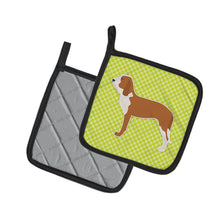 Load image into Gallery viewer, Spanish Hound Checkerboard Green Pot Holders - Set of 2 - Heat-Resistant Kitchen Essentials BB3791PTHD