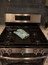 Load image into Gallery viewer, Christmas Mastiff Brindle White Oven Mitt BB4676OVMT