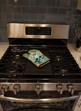 Load image into Gallery viewer, Day of the Dead Skull with Flowers Oven Mitt BB5124OVMT