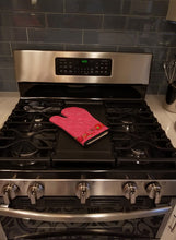 Load image into Gallery viewer, Fruits and Vegetables in Red Oven Mitt BB5133OVMT