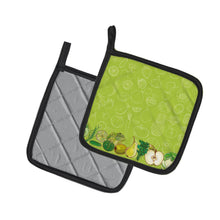 Load image into Gallery viewer, Fruits and Vegetables in Green Pot Holders - Set of 2 - Heat-Resistant Kitchen Essentials BB5135PTHD