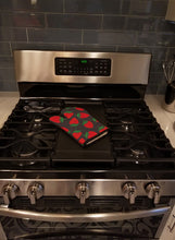 Load image into Gallery viewer, Strawberries on Gray Oven Mitt BB5137OVMT