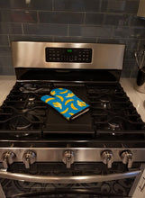 Load image into Gallery viewer, Bananas on Blue Oven Mitt BB5149OVMT