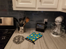 Load image into Gallery viewer, Bananas on Blue Oven Mitt BB5149OVMT