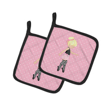 Load image into Gallery viewer, Ballerina Blonde Releve Pot Holders - Set of 2 - Heat-Resistant Kitchen Essentials BB5162PTHD