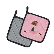 Load image into Gallery viewer, Ballerina Brunette Jete Pot Holders - Set of 2 - Heat-Resistant Kitchen Essentials BB5174PTHD