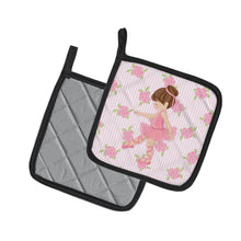 Load image into Gallery viewer, Ballerina Brunette Point Pot Holders - Set of 2 - Heat-Resistant Kitchen Essentials BB5177PTHD