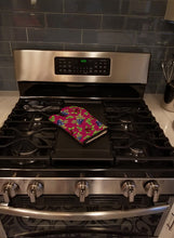 Load image into Gallery viewer, Berries Oven Mitt BB5209OVMT