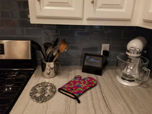 Load image into Gallery viewer, Berries Oven Mitt BB5209OVMT