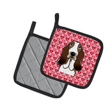 Load image into Gallery viewer, Basset Hound Hearts Pot Holders - Set of 2 - Heat-Resistant Kitchen Essentials BB5313PTHD