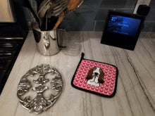 Load image into Gallery viewer, Basset Hound Hearts Pot Holders - Set of 2 - Heat-Resistant Kitchen Essentials BB5313PTHD