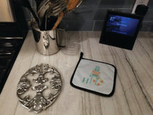 Load image into Gallery viewer, Alphabet H for Hippopotamus Pot Holders - Set of 2 - Heat-Resistant Kitchen Essentials BB5733PTHD