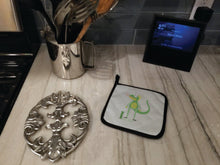 Load image into Gallery viewer, Alphabet I for Iguana Pot Holders - Set of 2 - Heat-Resistant Kitchen Essentials BB5734PTHD