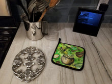 Load image into Gallery viewer, Luck of the Irish Pot Holders - Set of 2 - Heat-Resistant Kitchen Essentials BB5755PTHD