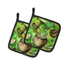 Load image into Gallery viewer, Luck of the Irish Pot Holders - Set of 2 - Heat-Resistant Kitchen Essentials BB5755PTHD