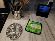 Load image into Gallery viewer, Irish Sheep Pot Holders - Set of 2 - Heat-Resistant Kitchen Essentials BB5768PTHD