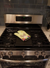 Load image into Gallery viewer, Easter Eggs Papillon Sable White Oven Mitt BB6077OVMT