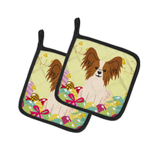 Load image into Gallery viewer, Easter Eggs Papillon Red White Pot Holders - Set of 2 - Heat-Resistant Kitchen Essentials BB6078PTHD