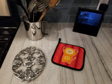 Load image into Gallery viewer, Lion Love Pot Holders - Set of 2 - Heat-Resistant Kitchen Essentials BB6754PTHD