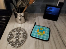 Load image into Gallery viewer, Owl on Blue Plaid Pot Holders - Set of 2 - Heat-Resistant Kitchen Essentials BB6755PTHD