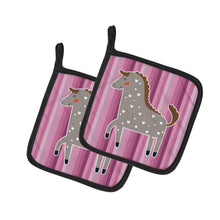 Load image into Gallery viewer, Horse Pot Holders - Set of 2 - Heat-Resistant Kitchen Essentials BB6759PTHD