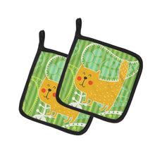 Load image into Gallery viewer, Cat on Paisley Pot Holders - Set of 2 - Heat-Resistant Kitchen Essentials BB6785PTHD