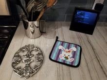Load image into Gallery viewer, Bunny Rabbit Pot Holders - Set of 2 - Heat-Resistant Kitchen Essentials BB6790PTHD