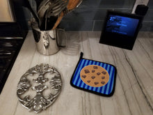 Load image into Gallery viewer, Cookie Monster Pot Holders - Set of 2 - Heat-Resistant Kitchen Essentials BB6820PTHD