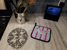 Load image into Gallery viewer, Bird on Purple Plaid Pot Holders - Set of 2 - Heat-Resistant Kitchen Essentials BB6833PTHD