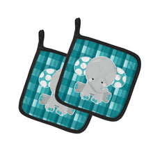 Load image into Gallery viewer, Plaid Elephant Pot Holders - Set of 2 - Heat-Resistant Kitchen Essentials BB6840PTHD