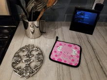 Load image into Gallery viewer, Elephant with Pink Polkadots Pot Holders - Set of 2 - Heat-Resistant Kitchen Essentials BB6949PTHD