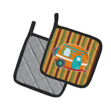 Load image into Gallery viewer, Retro Camper Pot Holders - Set of 2 - Heat-Resistant Kitchen Essentials BB6956PTHD