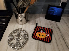 Load image into Gallery viewer, Halloween Pumpkin Pirate Pot Holders - Set of 2 - Heat-Resistant Kitchen Essentials BB6962PTHD