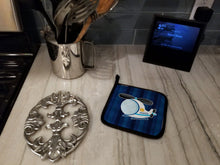Load image into Gallery viewer, Police Helicopter Pot Holders - Set of 2 - Heat-Resistant Kitchen Essentials BB7008PTHD