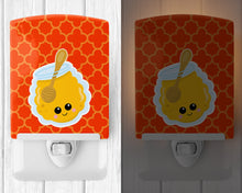 Load image into Gallery viewer, Honey Jar Face Ceramic Night Light BB7054CNL