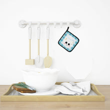 Load image into Gallery viewer, Marshmellow Face Pot Holders - Set of 2 - Heat-Resistant Kitchen Essentials BB7056PTHD