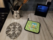 Load image into Gallery viewer, Bird on Branch Pot Holders - Set of 2 - Heat-Resistant Kitchen Essentials BB7092PTHD